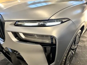 BMW X7 M60i Individual Carbon 7-Sitzer B&W Massage
