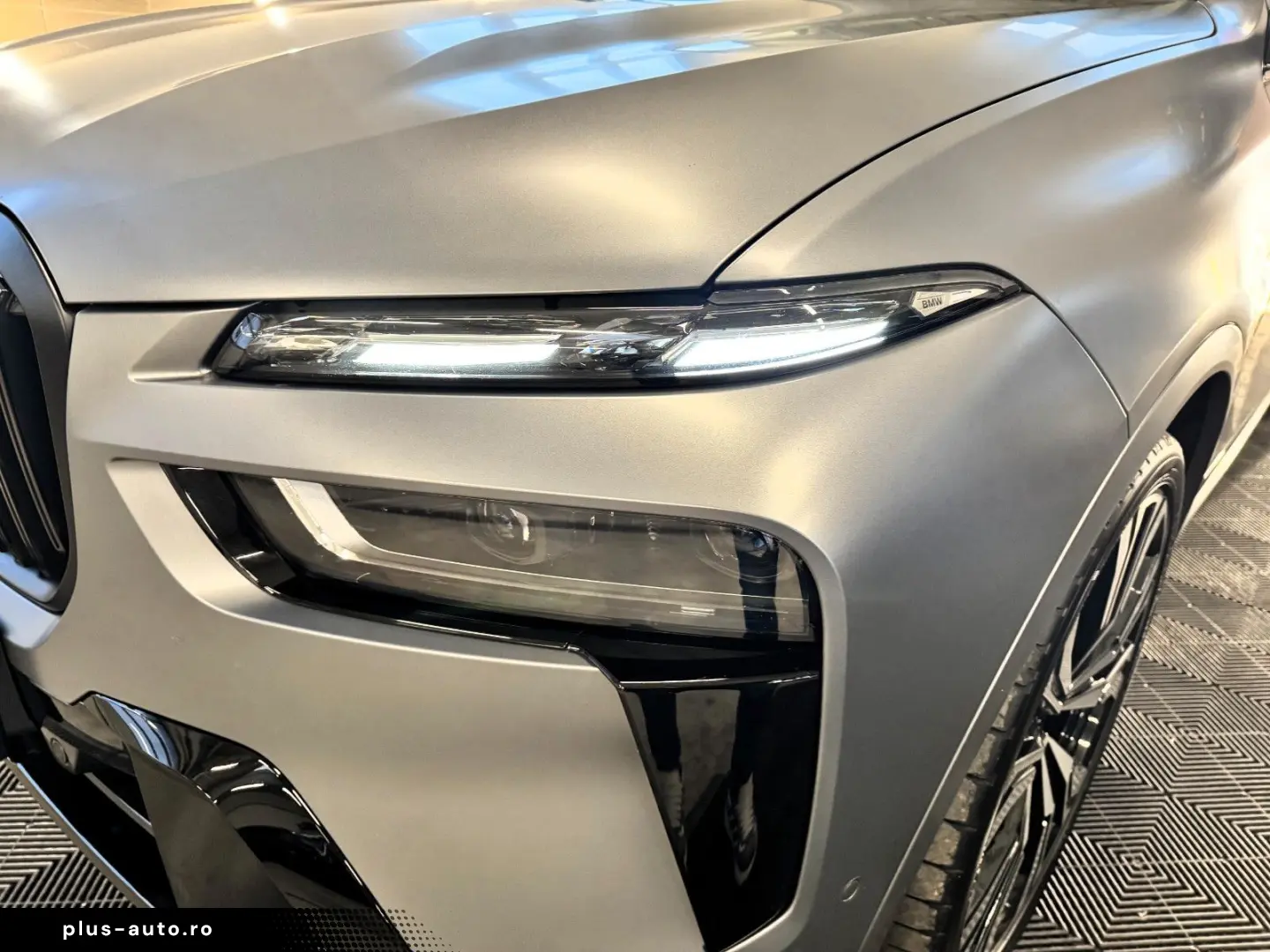 BMW X7 M60i Individual Carbon 7-Sitzer B&W Massage