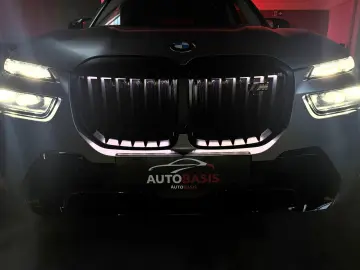 BMW X7 M60i Individual Carbon 7-Sitzer B&W Massage