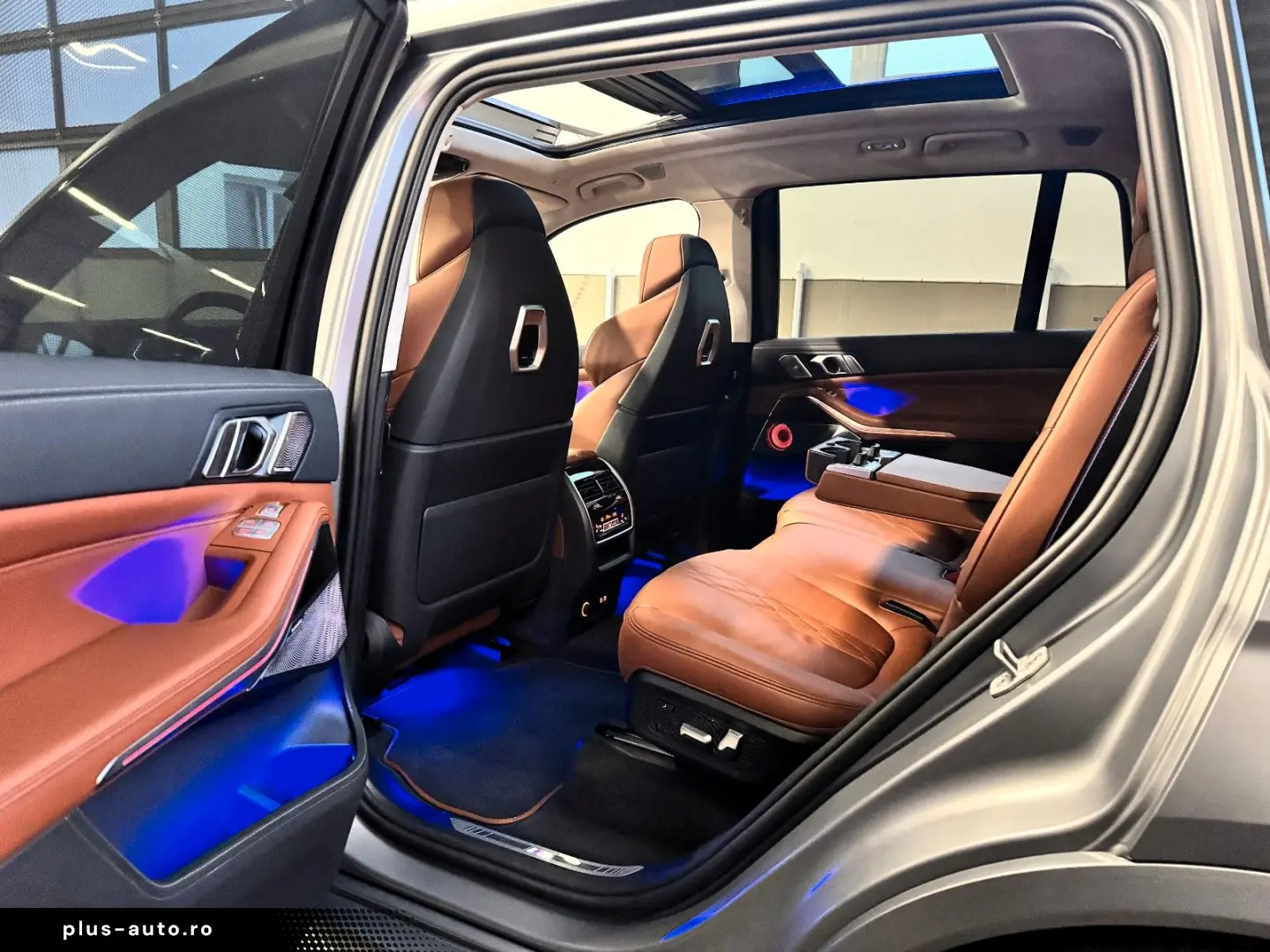 BMW X7 M60i Individual Carbon 7-Sitzer B&W Massage