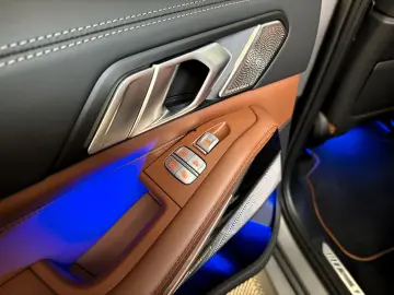 BMW X7 M60i Individual Carbon 7-Sitzer B&W Massage