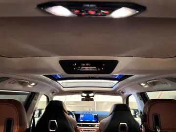 BMW X7 M60i Individual Carbon 7-Sitzer B&W Massage