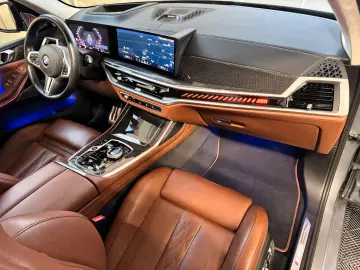 BMW X7 M60i Individual Carbon 7-Sitzer B&W Massage