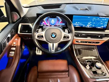 BMW X7 M60i Individual Carbon 7-Sitzer B&W Massage