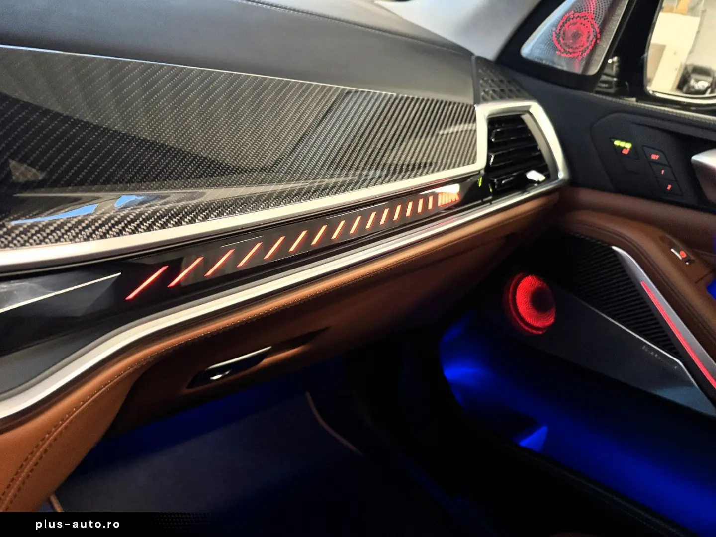 BMW X7 M60i Individual Carbon 7-Sitzer B&W Massage