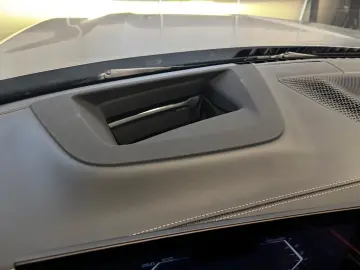 BMW X7 M60i Individual Carbon 7-Sitzer B&W Massage