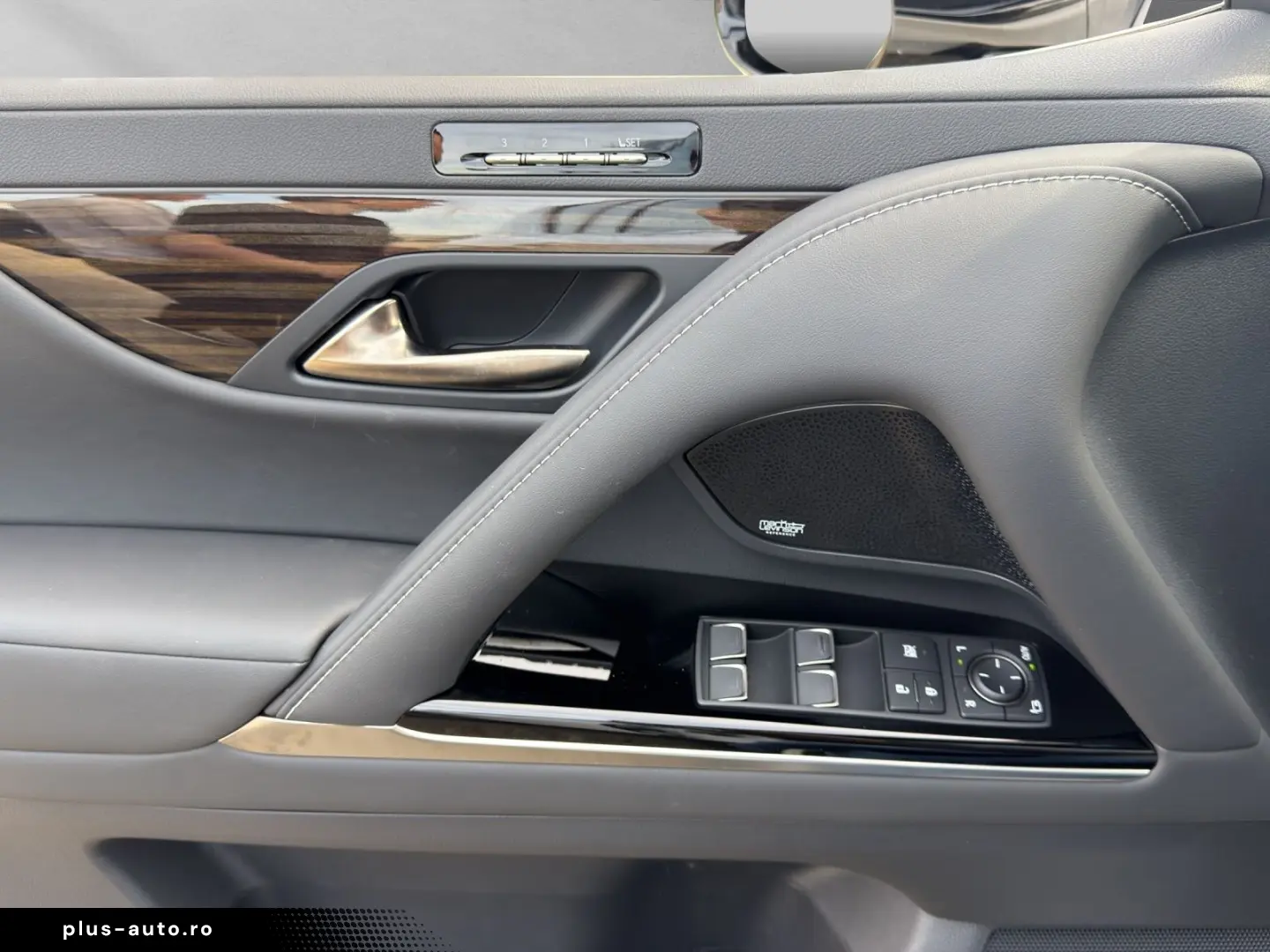 LEXUS LX 500 D Luxury Mark Levinson Full Options