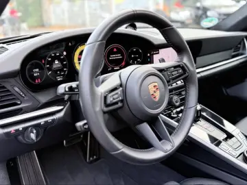 PORSCHE 992 911 TURBO S  MATRIX LED S-BELÜFT BURMESTER