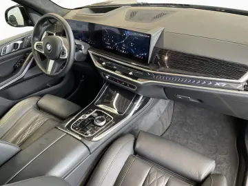 BMW X7 xDr40i M Sport ExDrive StHz SkyL AHK Massage