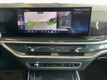 BMW X7 xDr40i M Sport ExDrive StHz SkyL AHK Massage