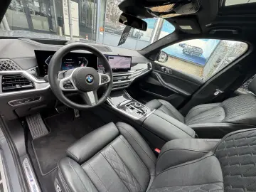 BMW X7 xDrive40i M Sport AHK P-SKY 6-Sitze StHzg h&k