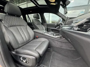 BMW X7 xDrive40i M Sport AHK P-SKY 6-Sitze StHzg h&k