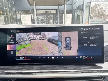 BMW X7 xDrive40i M Sport AHK P-SKY 6-Sitze StHzg h&k