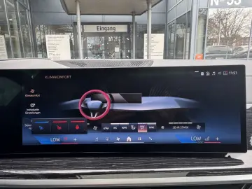 BMW X7 xDrive40i M Sport AHK P-SKY 6-Sitze StHzg h&k