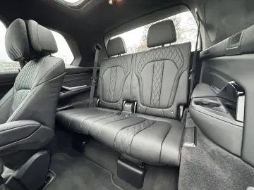 BMW X7 xDrive40i M Sport AHK P-SKY 6-Sitze StHzg h&k