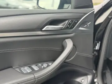 BMW X3 xDrive30e M Sportpak. Pano AHK Laser ACC 360