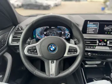 BMW X3 xDrive30e M Sportpak. Pano AHK Laser ACC 360