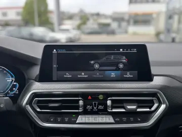 BMW X3 xDrive30e M Sportpak. Pano AHK Laser ACC 360