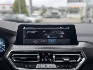 BMW X3 xDrive30e M Sportpak. Pano AHK Laser ACC 360