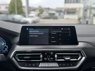 BMW X3 xDrive30e M Sportpak. Pano AHK Laser ACC 360