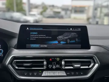 BMW X3 xDrive30e M Sportpak. Pano AHK Laser ACC 360