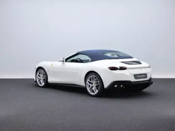 Ferrari Roma Spider