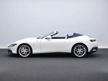 Ferrari Roma Spider