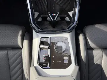 BMW X3 30e xDr M SPORT AdLED AHK Pano H K 360