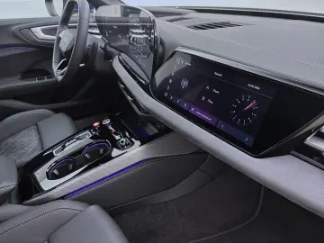 AUDI A5 Limousine TDI Q S LINE PANO AHK MATRIX NAVI B