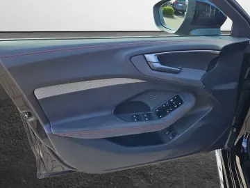 AUDI A5 Avant e-hybrid S tronic quattro  Panodach AHK