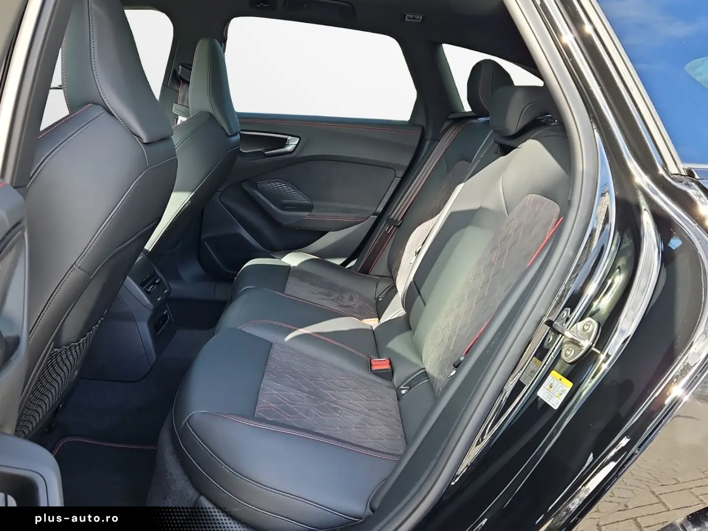 AUDI A5 Avant e-hybrid S tronic quattro  Panodach AHK