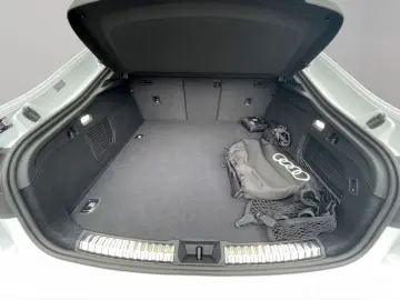 AUDI A5 Lim e-hybrid qu. Matrix B&O Pano HuD AHK 360