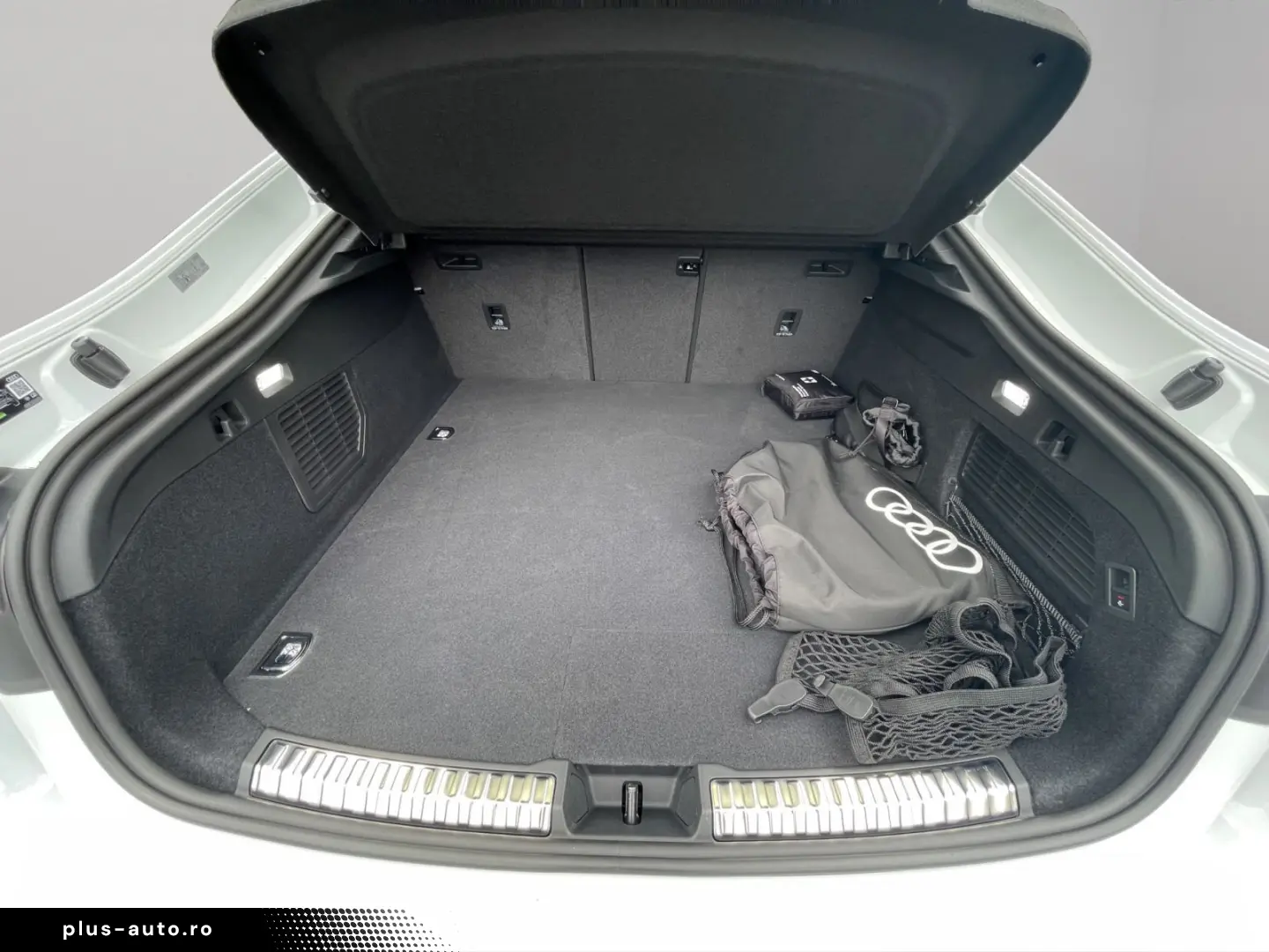 AUDI A5 Lim e-hybrid qu. Matrix B&O Pano HuD AHK 360