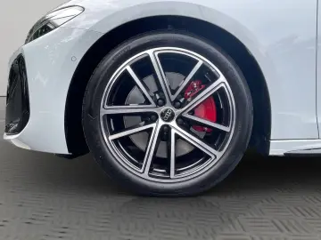 AUDI A5 Lim e-hybrid qu. Matrix B&O Pano HuD AHK 360