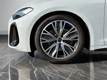 AUDI A5 Limousine TDI quattro S-tronic  TECHPRO PANO