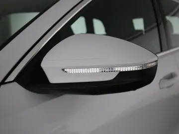 AUDI Q5 2.0 TDI quattro S-tronic Neues Modell S-line