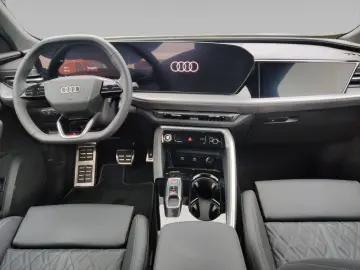 AUDI Q5 TFSI edition one S-tronic AHK Panorama