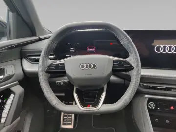 AUDI Q5 TFSI edition one S-tronic AHK Panorama