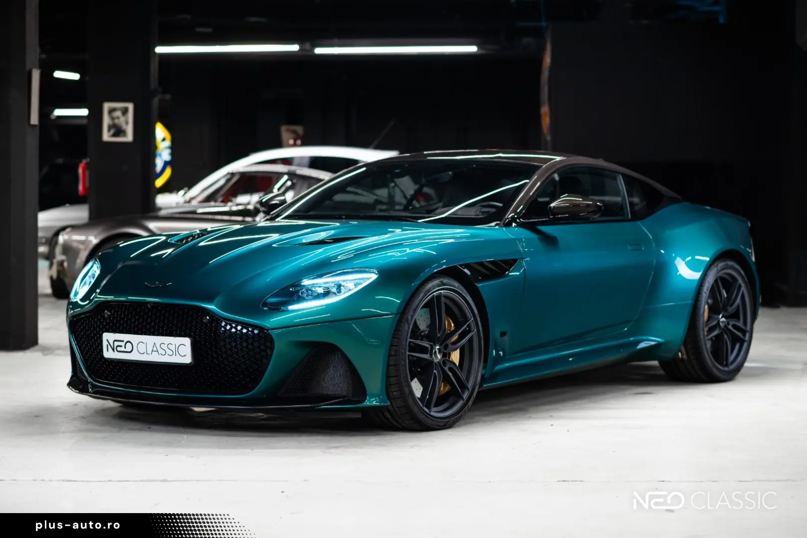 ASTON MARTIN DBS 5.2 V12