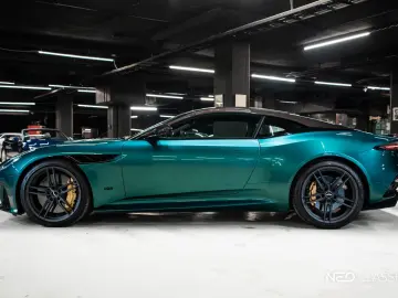 ASTON MARTIN DBS 5.2 V12