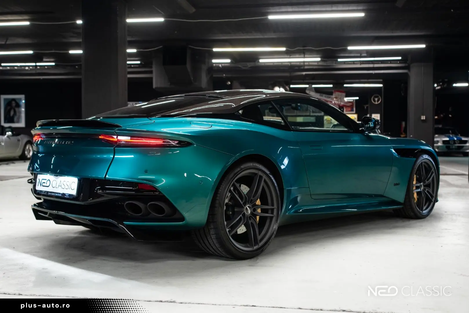 ASTON MARTIN DBS 5.2 V12