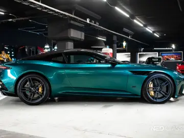ASTON MARTIN DBS 5.2 V12