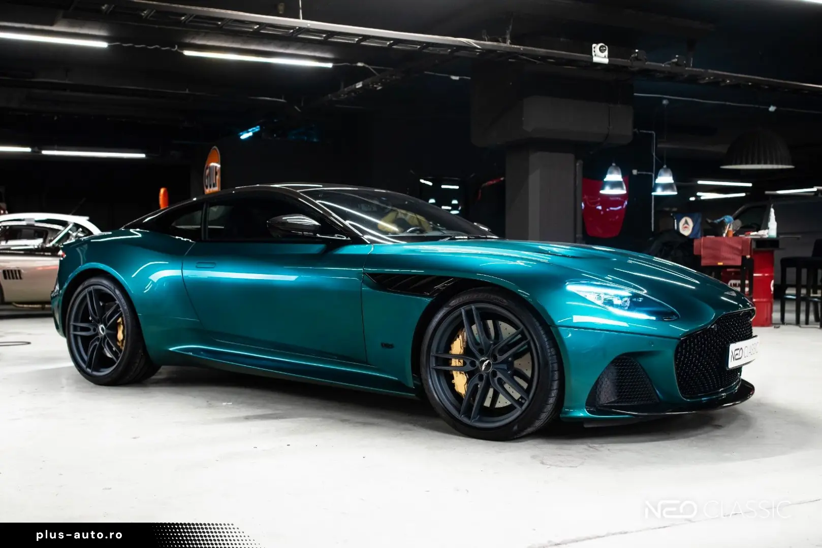 ASTON MARTIN DBS 5.2 V12