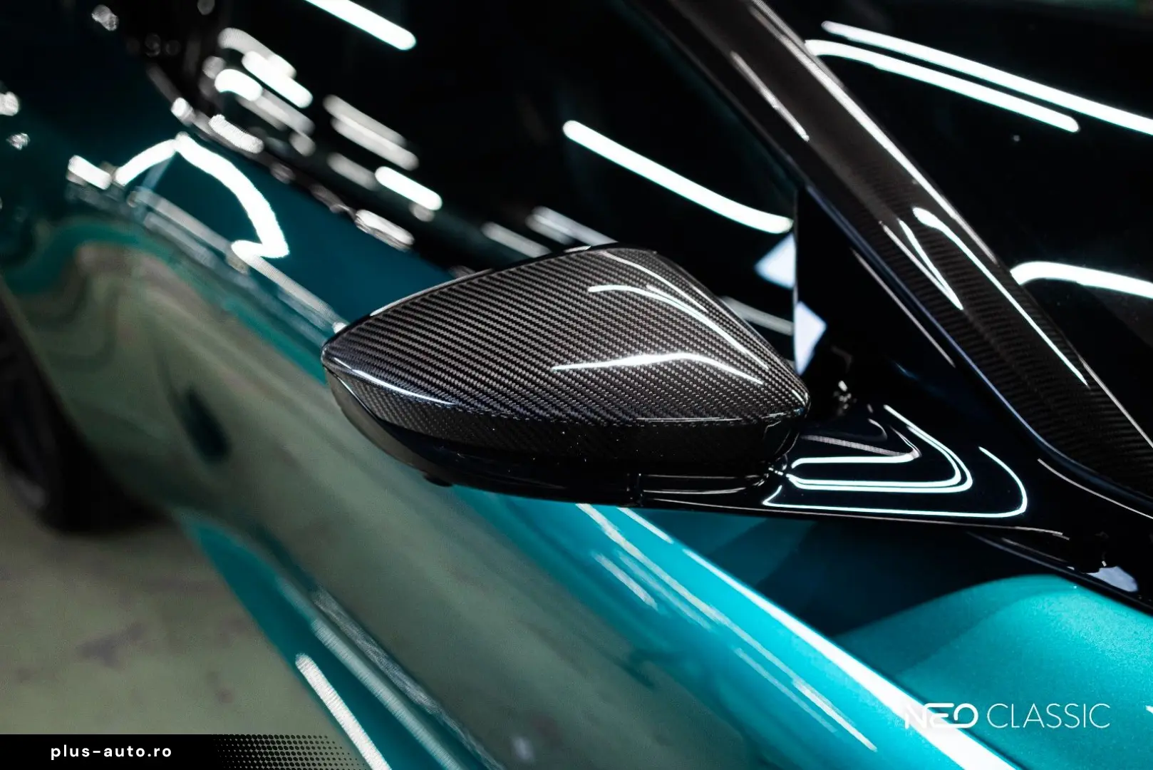 ASTON MARTIN DBS 5.2 V12