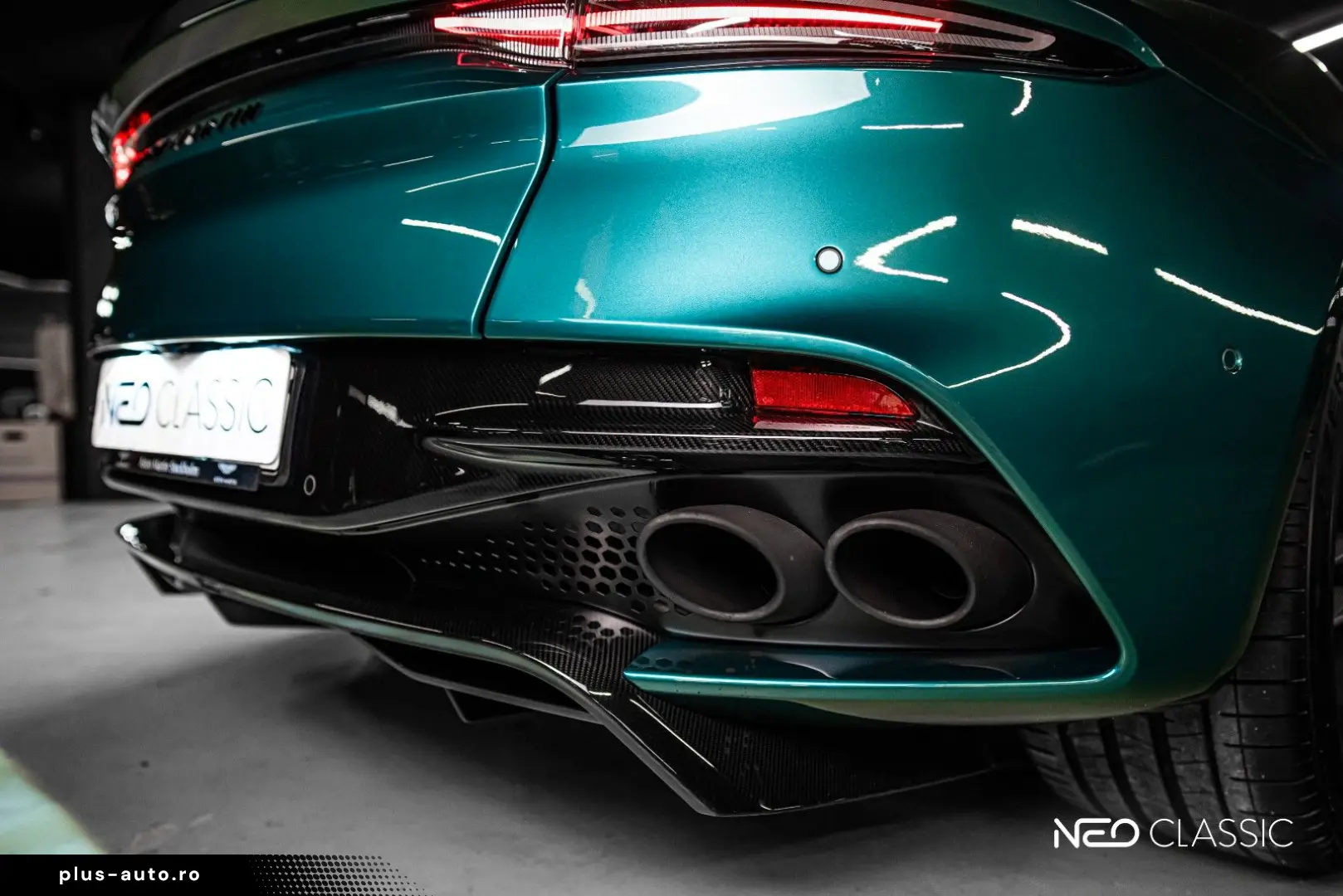 ASTON MARTIN DBS 5.2 V12