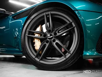 ASTON MARTIN DBS 5.2 V12