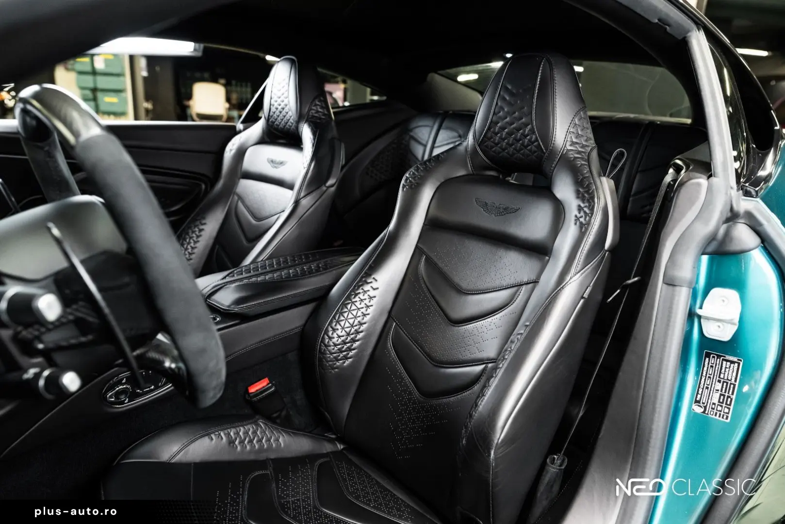 ASTON MARTIN DBS 5.2 V12