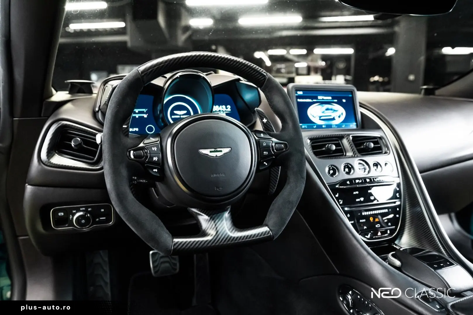 ASTON MARTIN DBS 5.2 V12