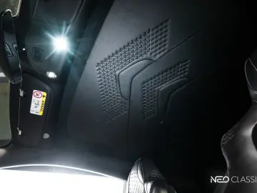 ASTON MARTIN DBS 5.2 V12