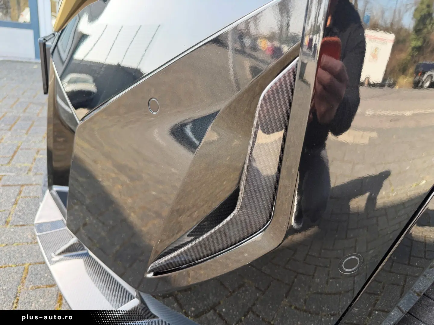 BMW XM Driver s Package B&W Anhäng Carbon Individual